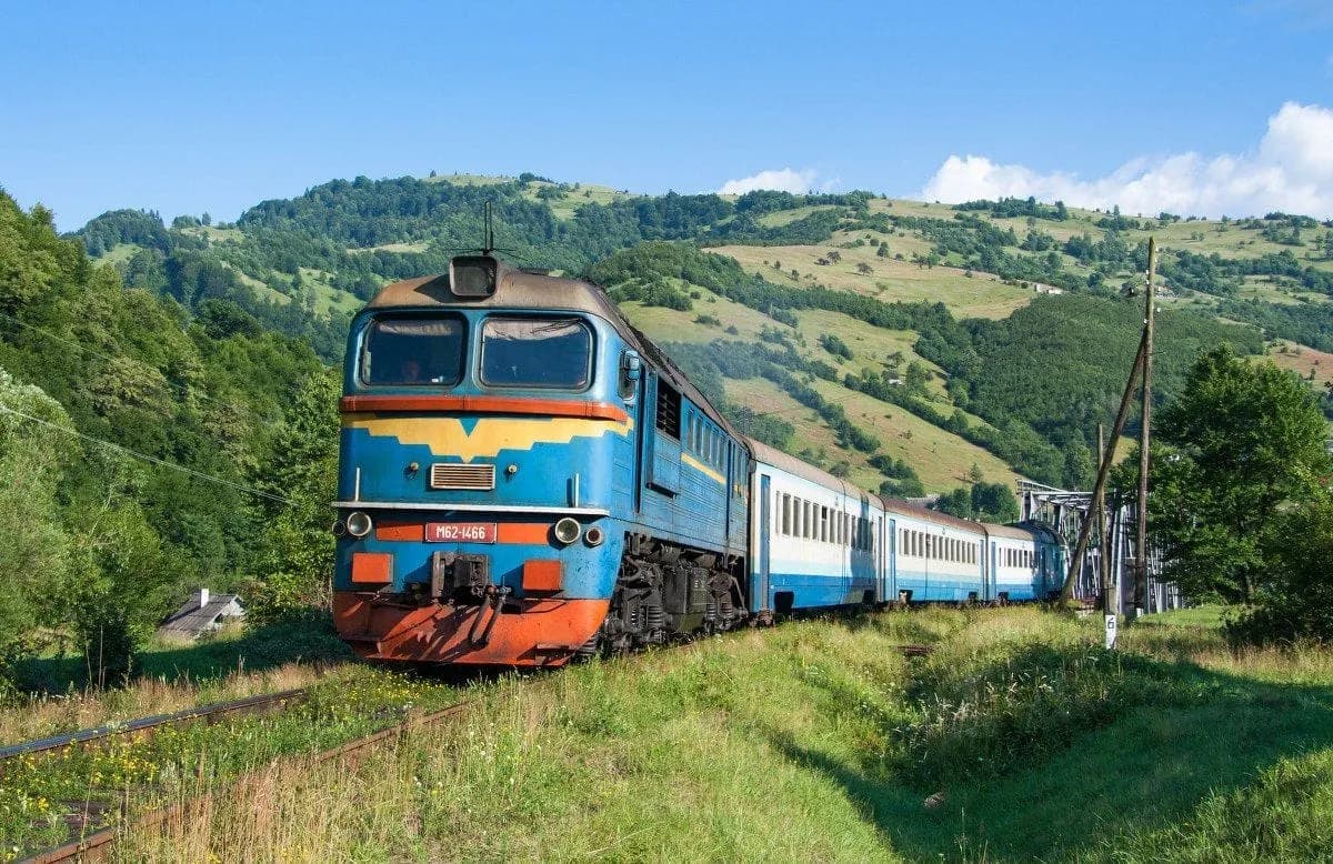 Ukrzaliznytsia launches new trains to the Carpathians