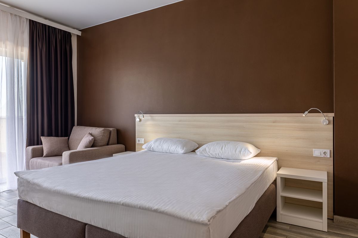 Deluxe two-room suite