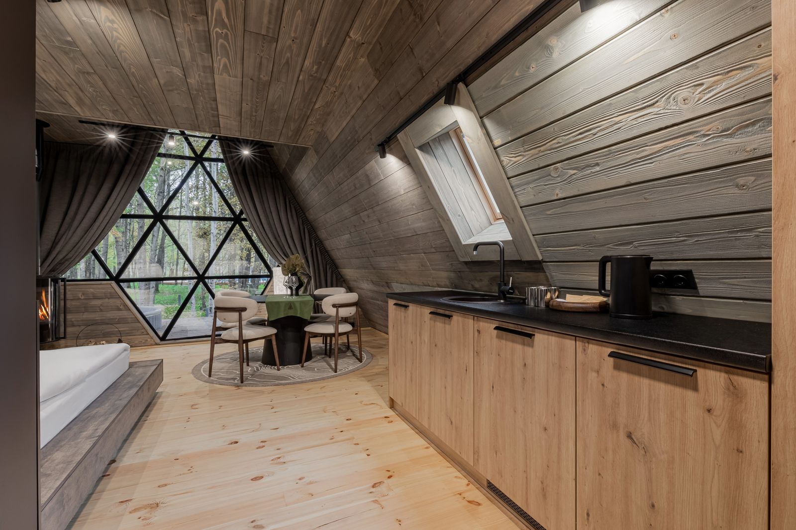 Котедж 4-місний