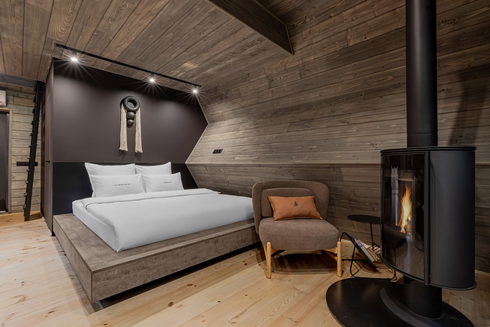 Котедж 4-місний