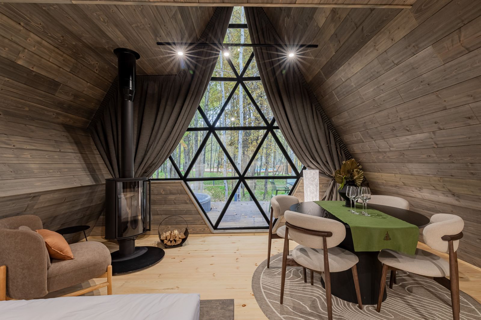 Котедж 4-місний